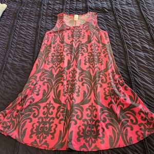 Elegant Pink and Black Sleeveless Dress